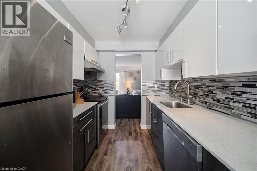 Townhouse for sale at 160 RITTENHOUSE Road Unit# 20, Country Hills West, Kitchener, Ontario, photo 9