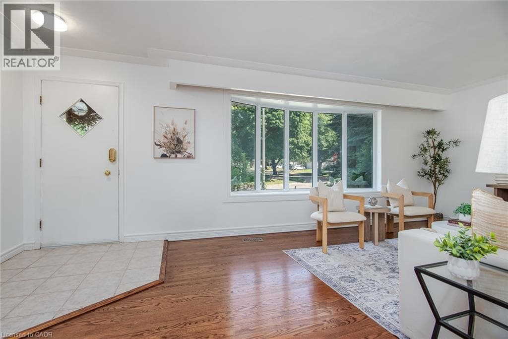 Detached for sale at 6 STRATHCONA Crescent, Heritage Park, Kitchener, Ontario, photo 9