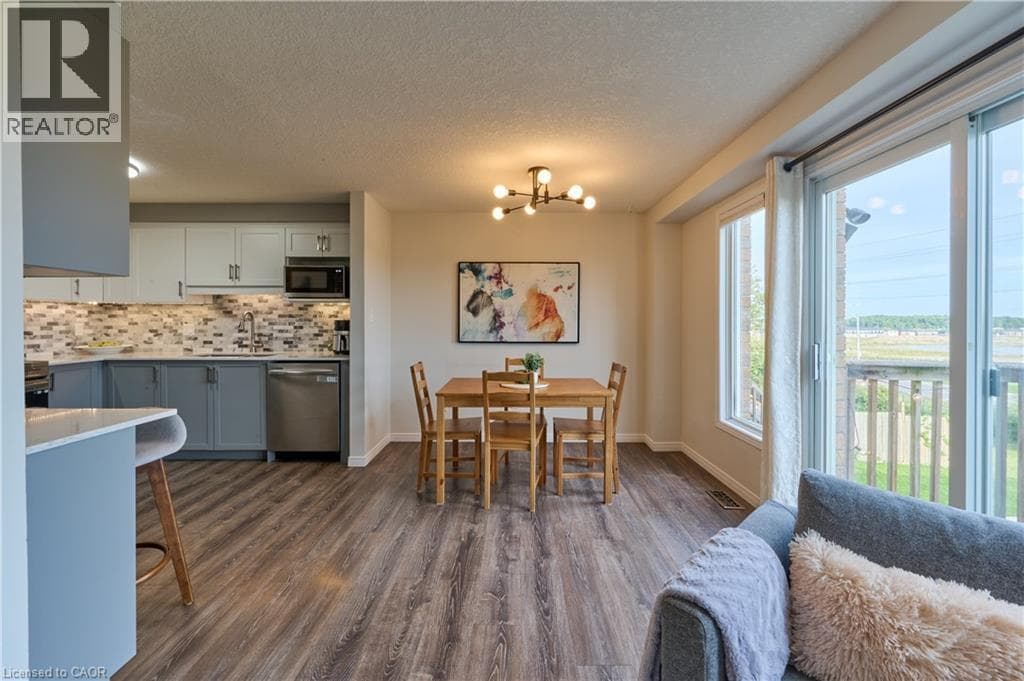 Townhouse for sale at 212 RED CLOVER Court, Laurentian West, Kitchener, Ontario, photo 10