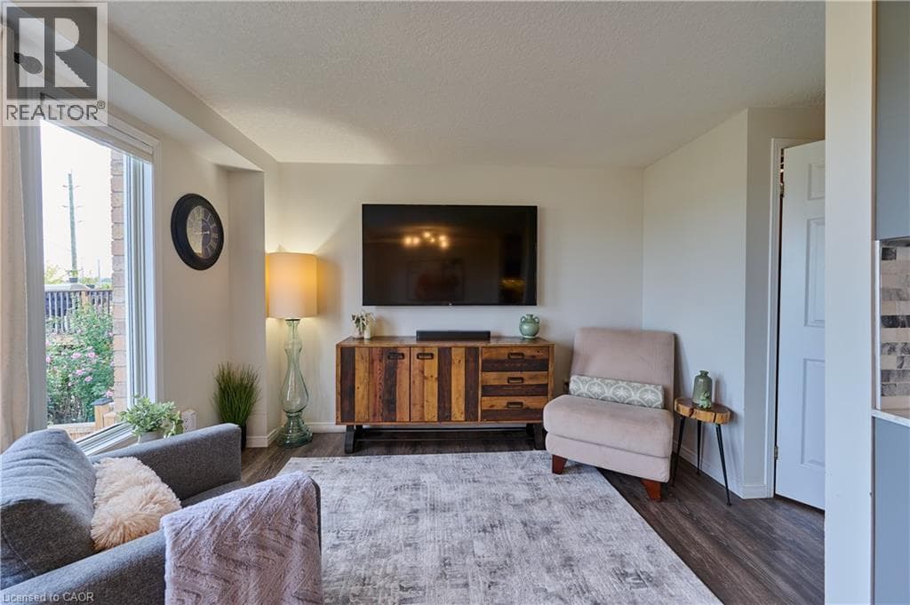 Townhouse for sale at 212 RED CLOVER Court, Laurentian West, Kitchener, Ontario, photo 9