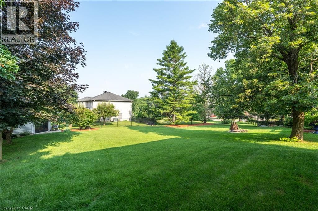 Detached for sale at 15 MARQUETTE Drive, Pioneer Tower West, Kitchener, Ontario, photo 13