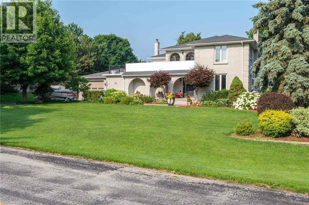 Detached for sale at 15 MARQUETTE Drive, Pioneer Tower West, Kitchener, Ontario, photo 2