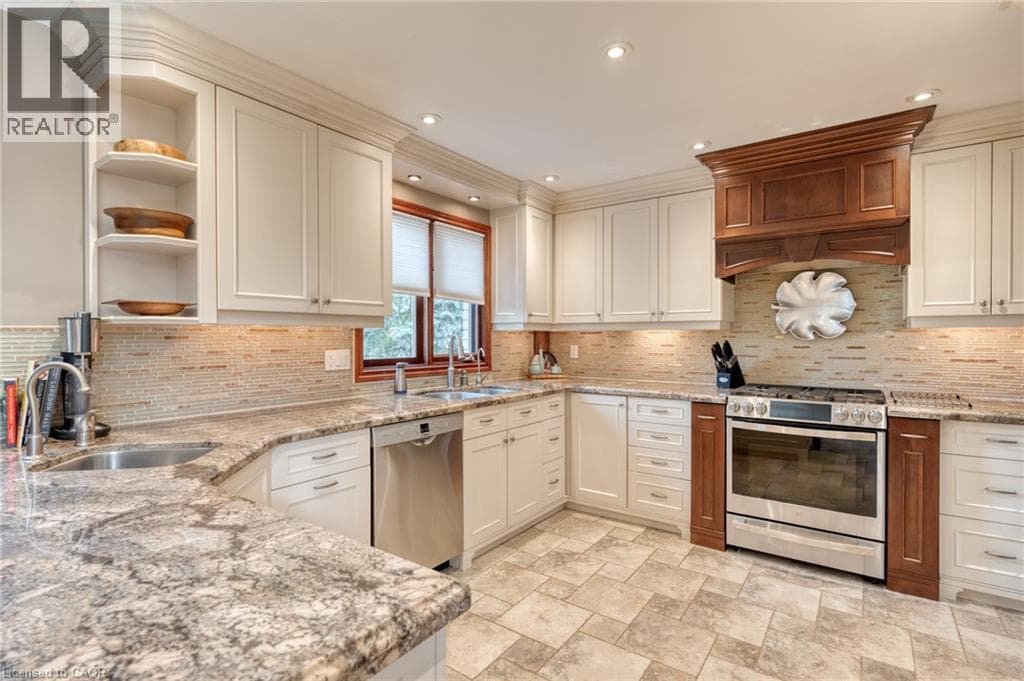Detached for sale at 15 MARQUETTE Drive, Pioneer Tower West, Kitchener, Ontario, photo 24