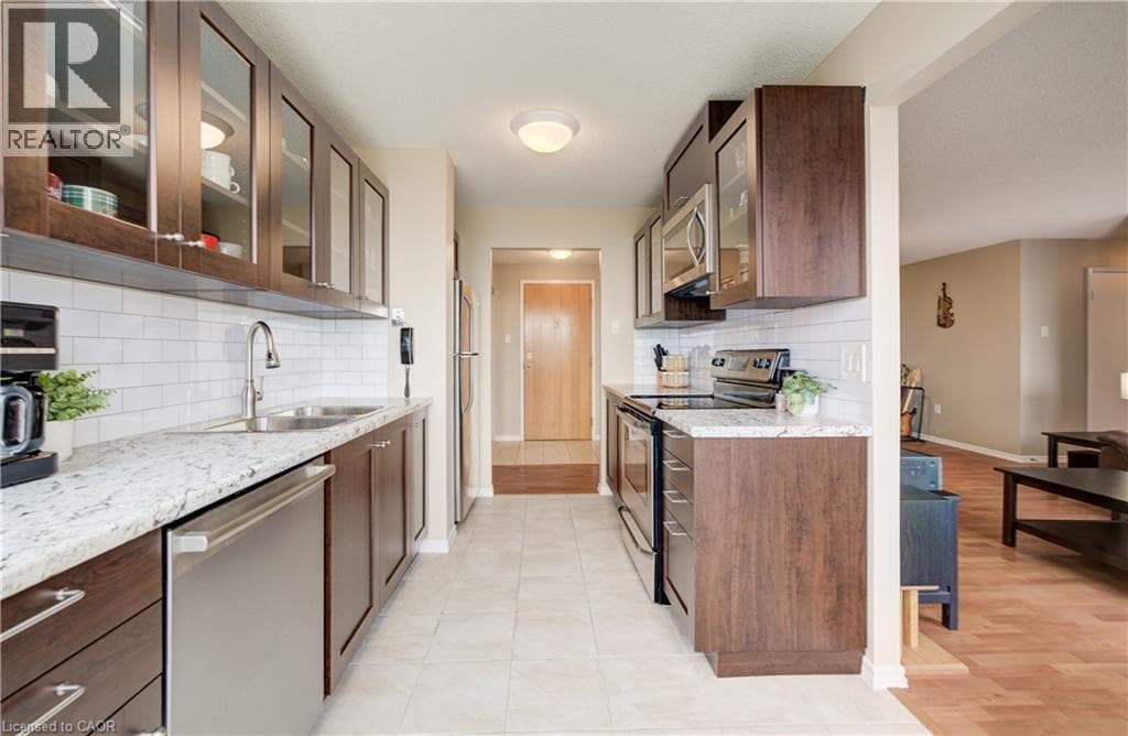 Apartment for sale at 30 BLUE SPRINGS Drive Unit# PH14, Lincoln Heights, Waterloo, Ontario, photo 15