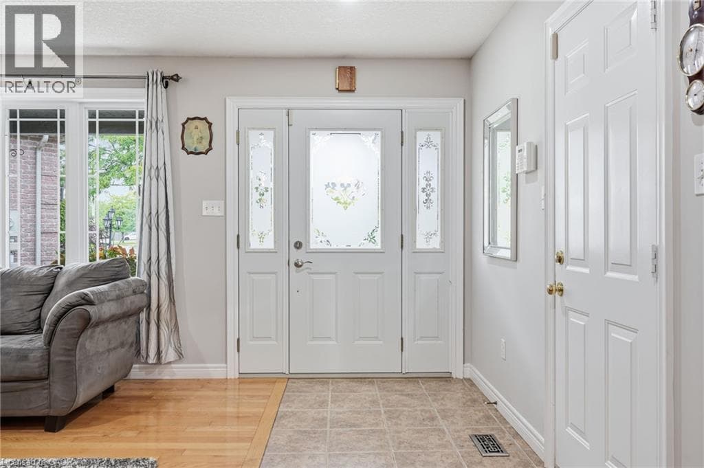 Detached for sale at 125 LANGLAW Drive, Southview, Cambridge, Ontario, photo 3