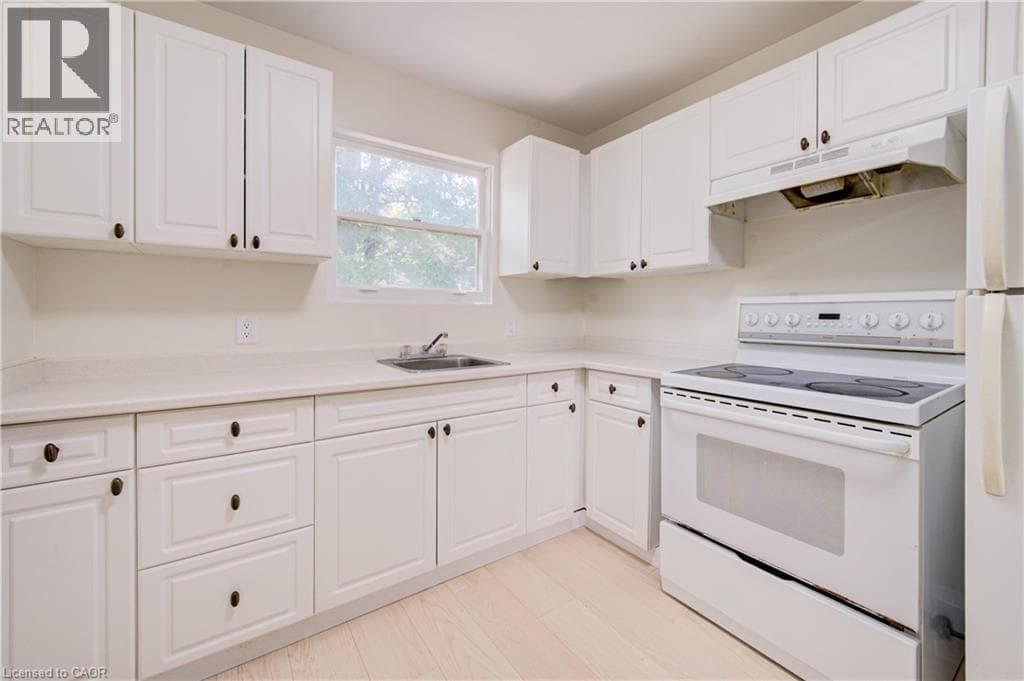 Townhouse for sale at 150 WESTCOURT Place, Uptown West, Waterloo, Ontario, photo 9