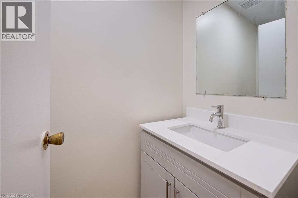 Townhouse for sale at 150 WESTCOURT Place, Uptown West, Waterloo, Ontario, photo 8