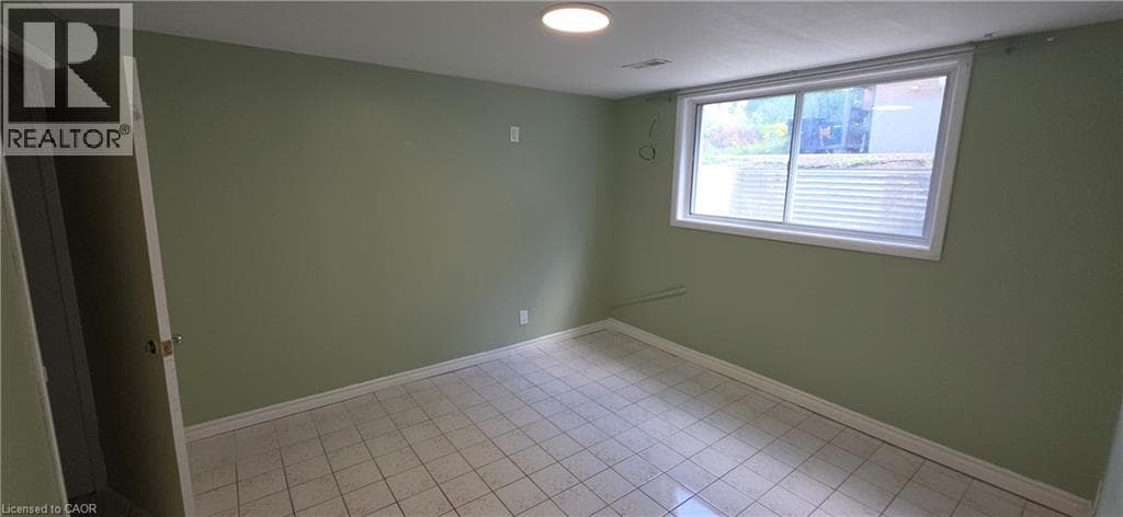 Multi-family for sale at 18 HIGH Street, Sugarbush Park, Waterloo, Ontario, photo 8