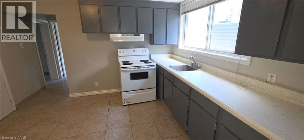 Multi-family for sale at 18 HIGH Street, Sugarbush Park, Waterloo, Ontario, photo 4