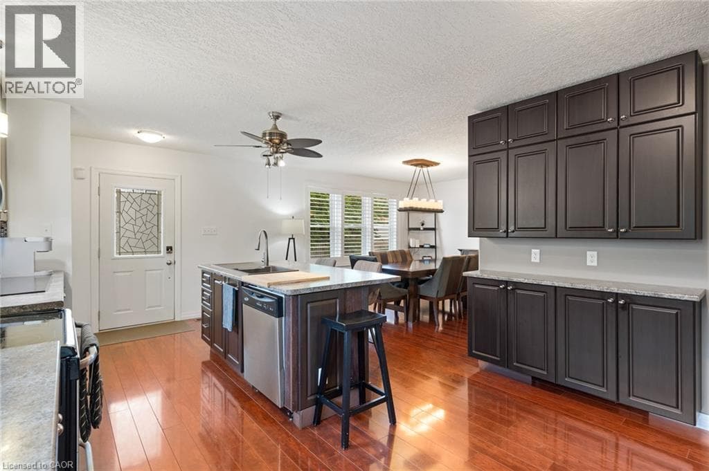 Detached for sale at 63 CEDARHILL Crescent, Country Hills, Kitchener, Ontario, photo 11