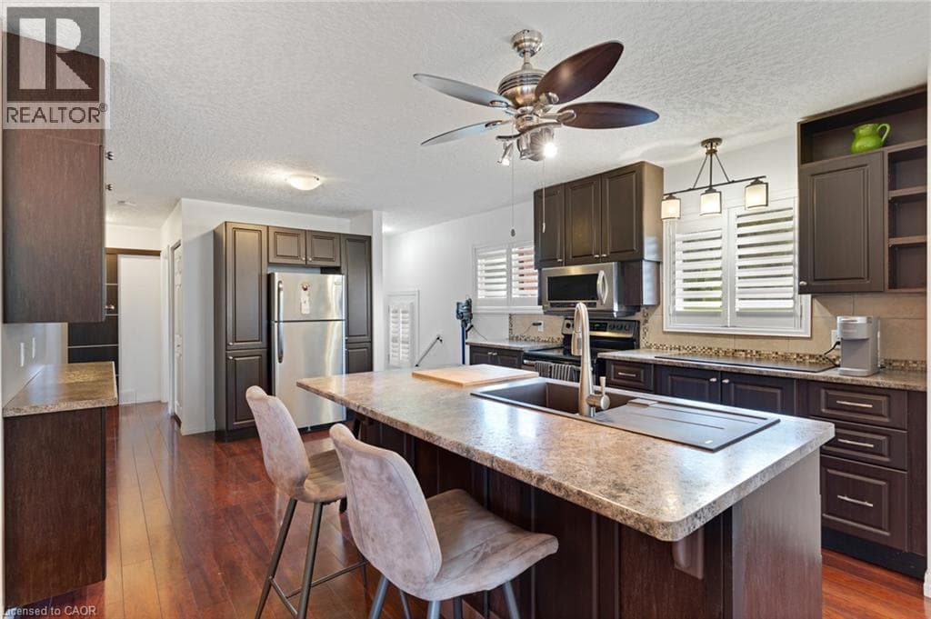 Detached for sale at 63 CEDARHILL Crescent, Country Hills, Kitchener, Ontario, photo 7