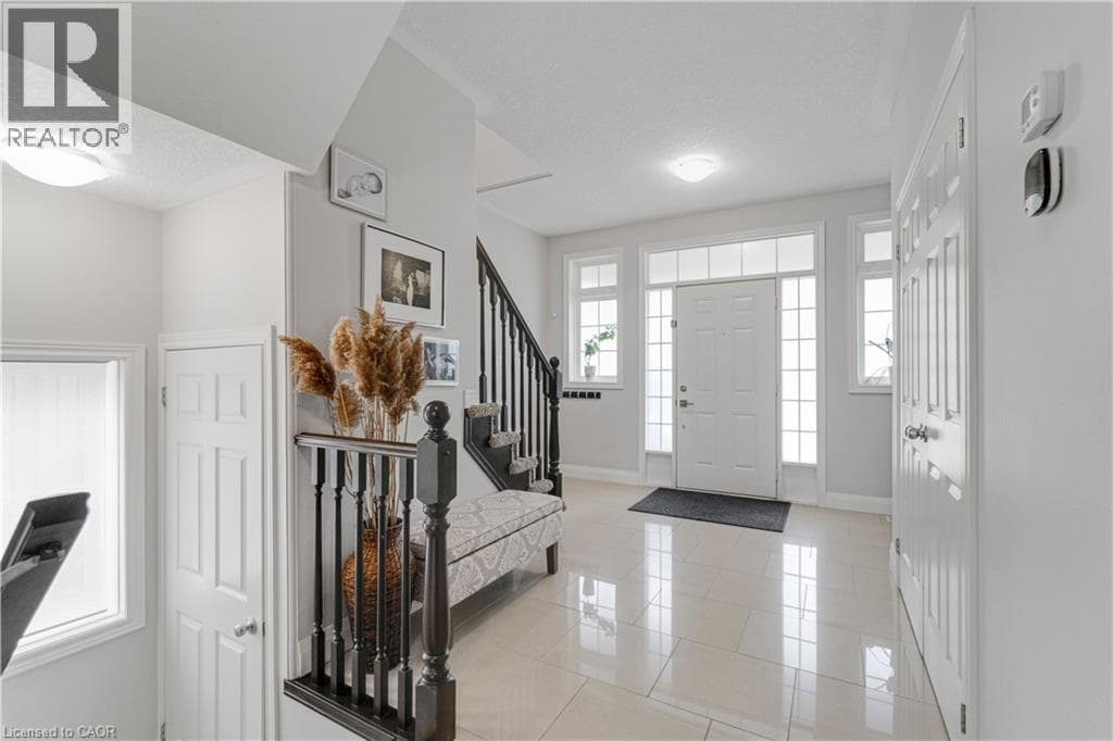 Detached for sale at 83 FRANKFURT Street, Huron Park, Kitchener, Ontario, photo 4
