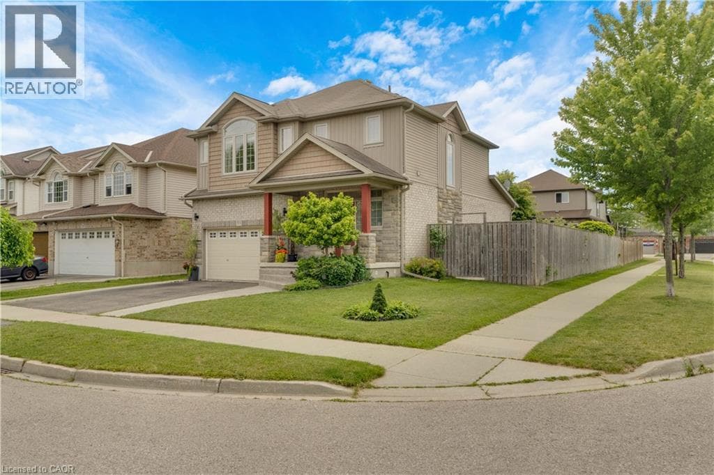 Detached for sale at 83 FRANKFURT Street, Huron Park, Kitchener, Ontario, photo 2