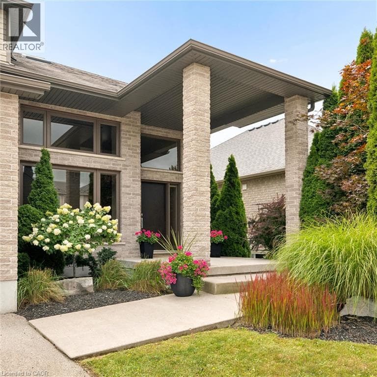 Detached for sale at 195 TOWNSEND Drive, Breslau, Woolwich, Ontario, photo 2