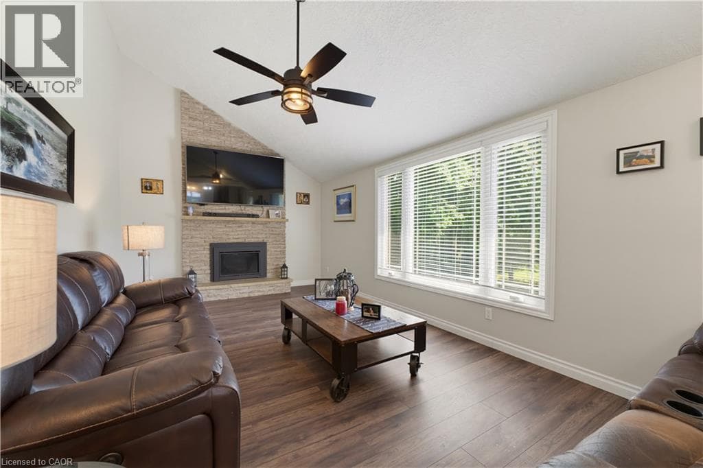 Detached for sale at 32 STONEHAVEN Place, St Andrews Hills, Cambridge, Ontario, photo 13