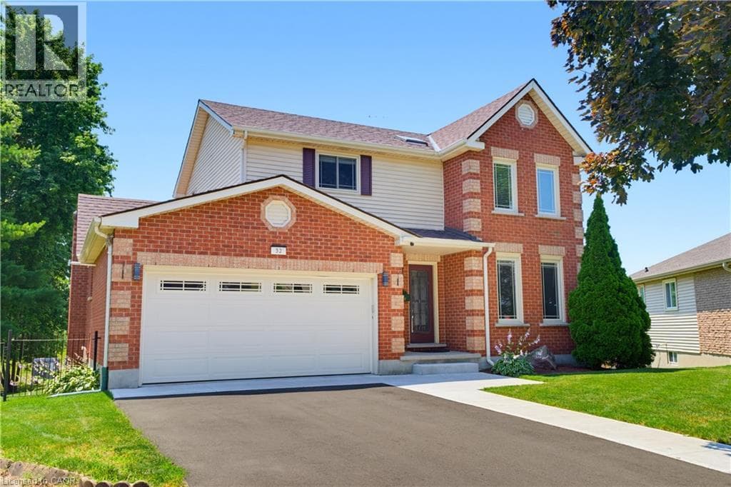 Detached for sale at 32 STONEHAVEN Place, St Andrews Hills, Cambridge, Ontario, photo 3