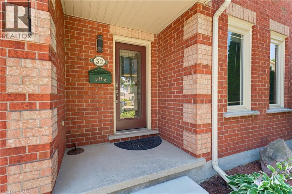 Detached for sale at 32 STONEHAVEN Place, St Andrews Hills, Cambridge, Ontario, photo 5