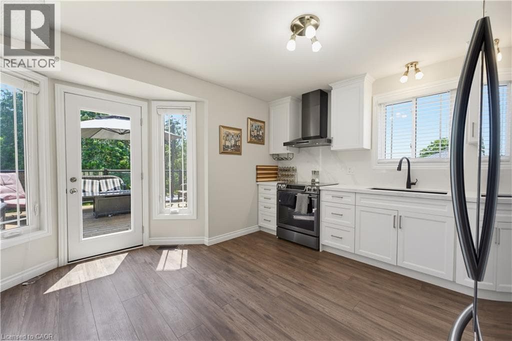 Detached for sale at 32 STONEHAVEN Place, St Andrews Hills, Cambridge, Ontario, photo 8