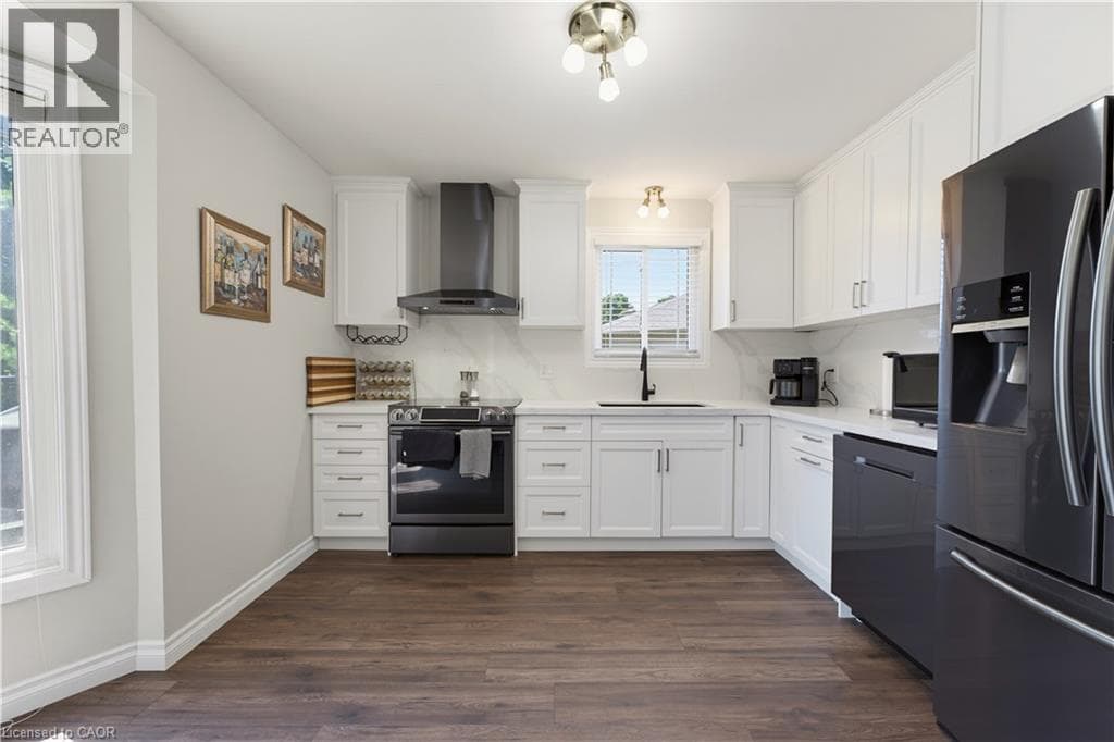 Detached for sale at 32 STONEHAVEN Place, St Andrews Hills, Cambridge, Ontario, photo 9