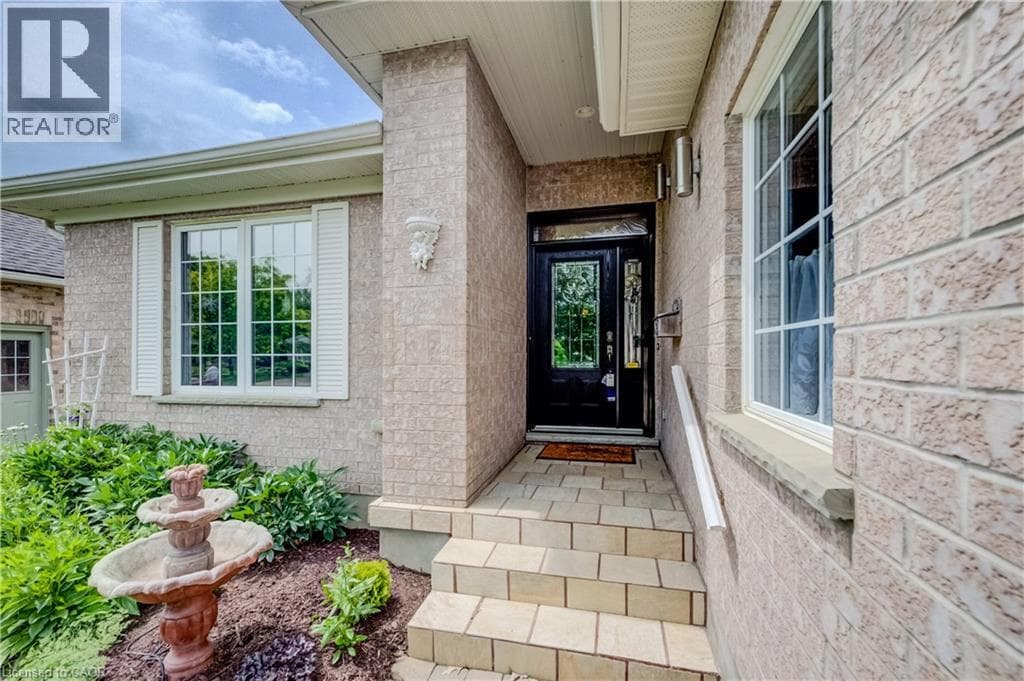 Detached for sale at 11 SUN VALLEY Drive, Wilmot, Ontario, photo 3