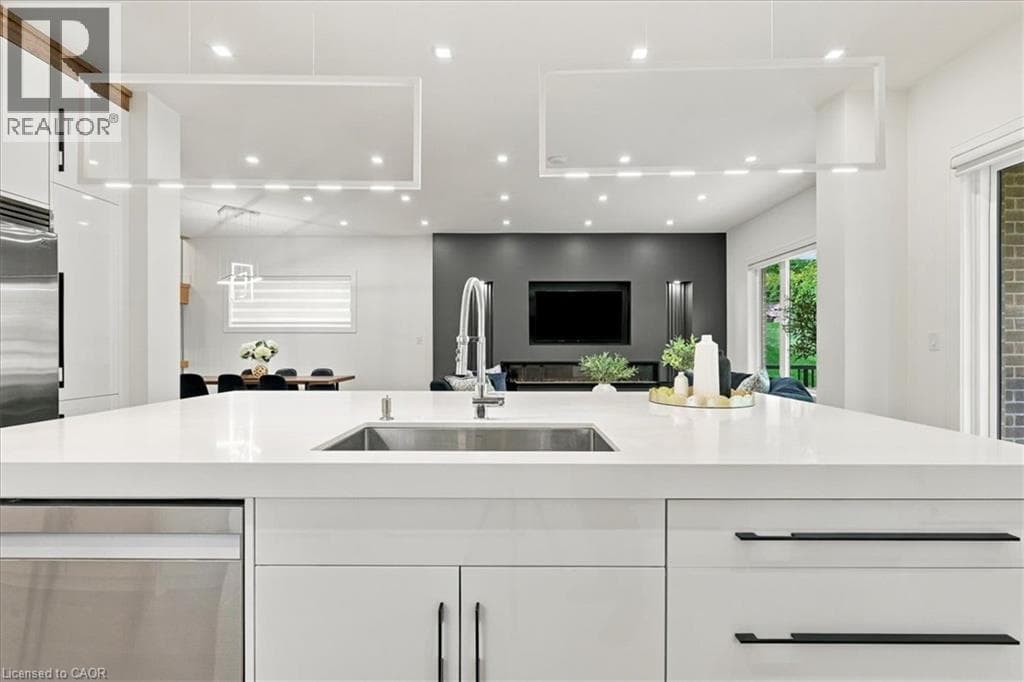 Detached for sale at 320 OTTERBEIN Road, Grand River North, Kitchener, Ontario, photo 13