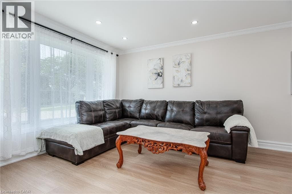 Detached for sale at 112 MICHENER Crescent, Idlewood, Kitchener, Ontario, photo 5