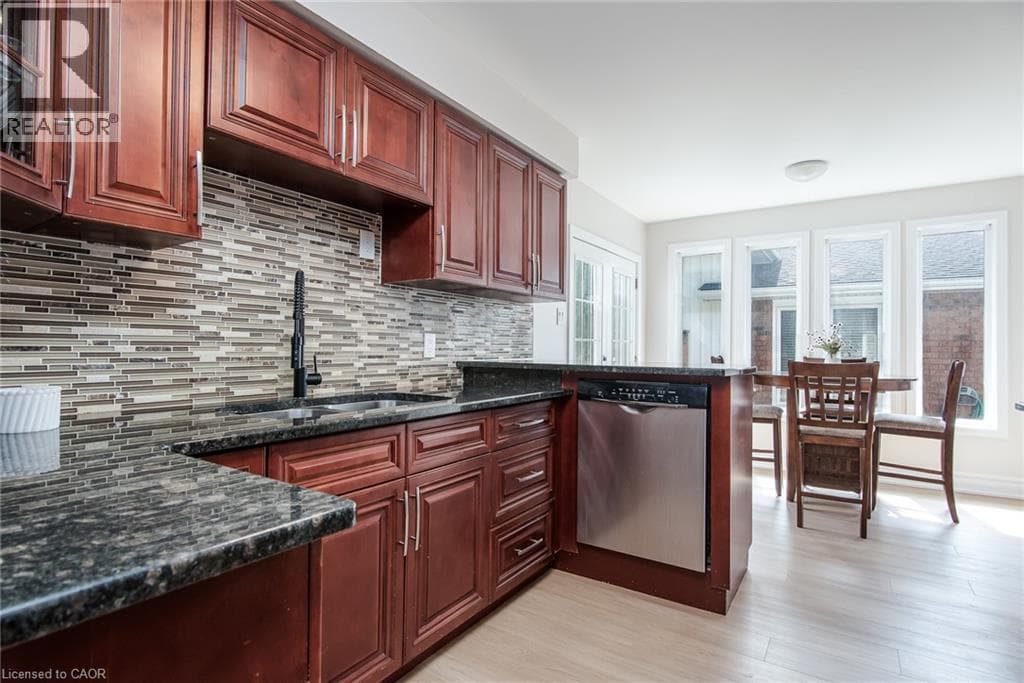 Detached for sale at 112 MICHENER Crescent, Idlewood, Kitchener, Ontario, photo 18