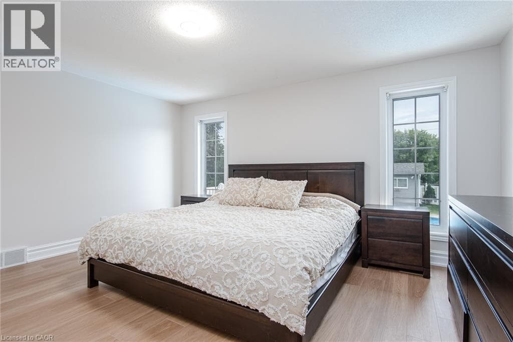 Detached for sale at 112 MICHENER Crescent, Idlewood, Kitchener, Ontario, photo 4