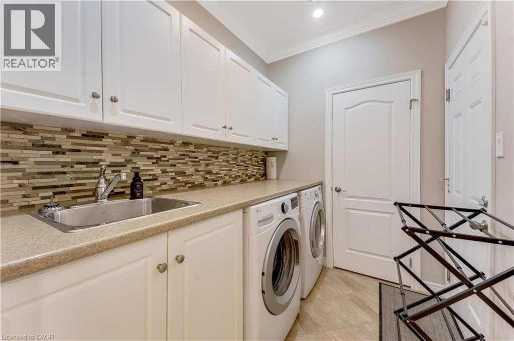 Detached for sale at 213 EDGEWATER Crescent, Grand River South, Kitchener, Ontario, photo 11