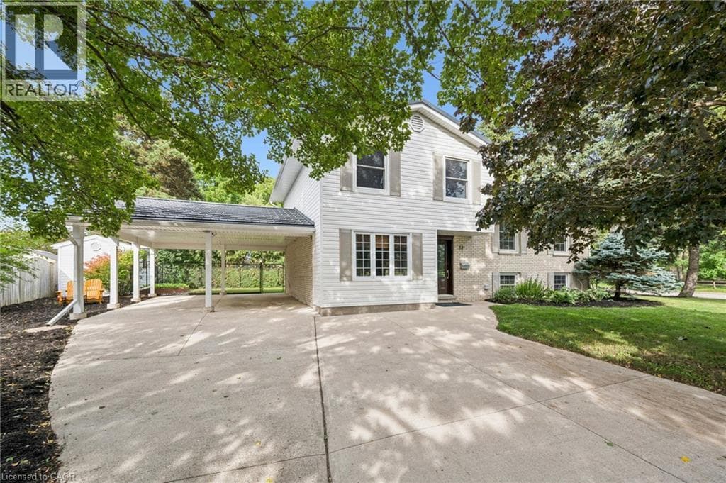 Detached for sale at 58 BRADLEY Drive, Stanley Park, Kitchener, Ontario
