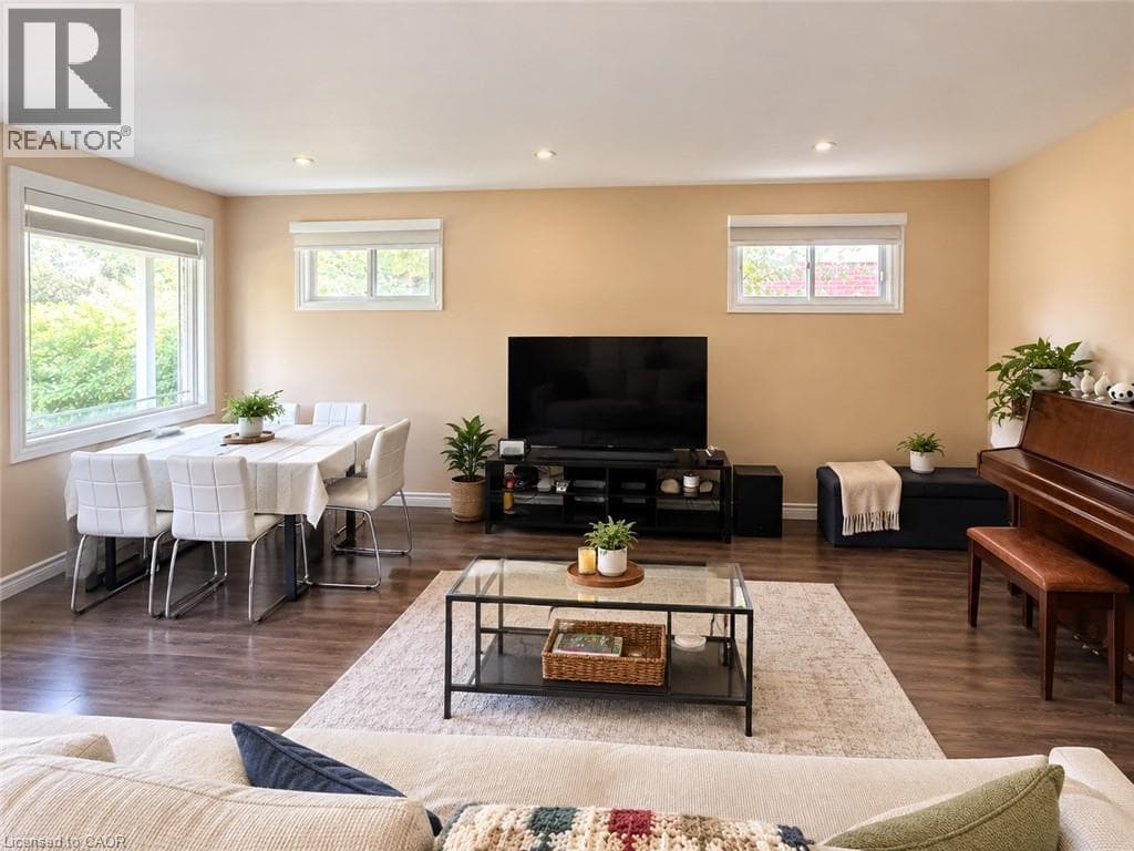 Detached for sale at 73 LARKSPUR Crescent, Forest Hill, Kitchener, Ontario, photo 2
