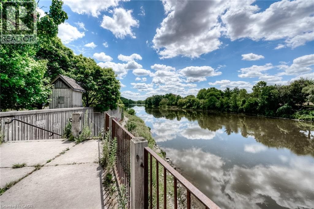 Apartment for sale at 25 CONCESSION Street Unit# 110, Downtown Galt, Cambridge, Ontario, photo 6