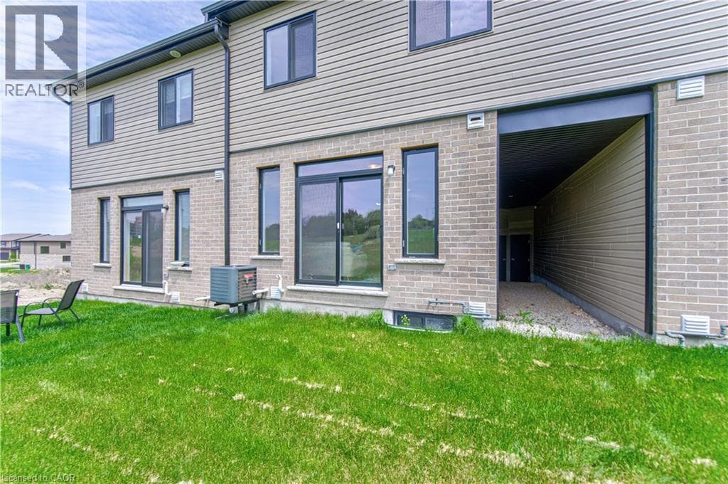 Townhouse for sale at 167 DUNNIGAN Drive, Grand River North, Kitchener, Ontario, photo 39