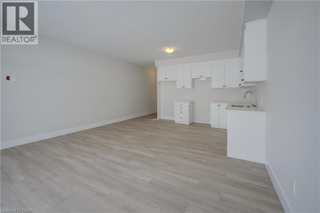 Townhouse for sale at 163 DUNNIGAN Drive, Grand River North, Kitchener, Ontario, photo 11