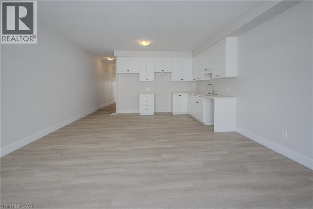 Townhouse for sale at 163 DUNNIGAN Drive, Grand River North, Kitchener, Ontario, photo 10