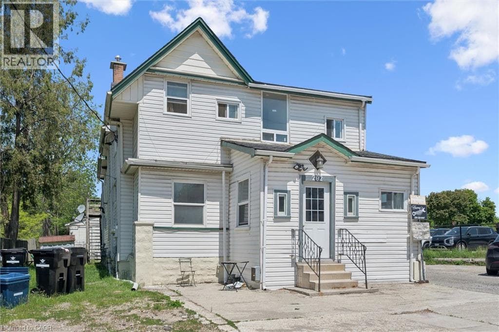 Multi-family for sale at 202 BREITHAUPT Street, Mt. Hope Huron Park, Kitchener, Ontario, photo 2