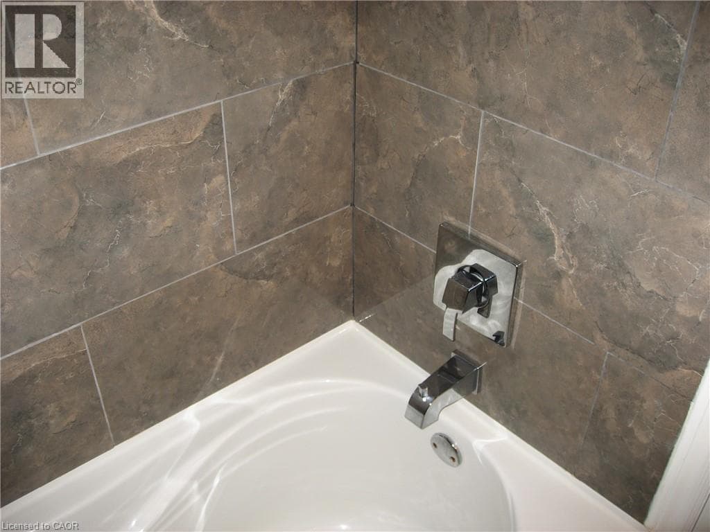 Semi-detached for sale at 124 AVALON Place, Meinzinger Park-Lakeside, Kitchener, Ontario, photo 15