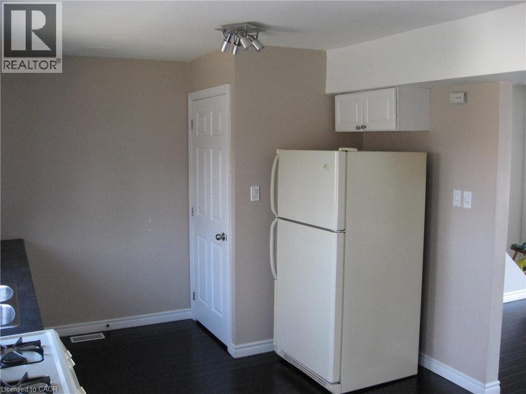 Semi-detached for sale at 124 AVALON Place, Meinzinger Park-Lakeside, Kitchener, Ontario, photo 7