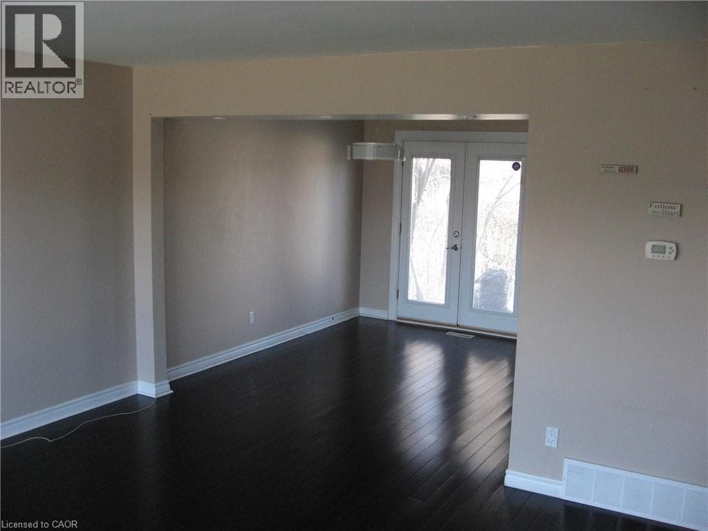 Semi-detached for sale at 124 AVALON Place, Meinzinger Park-Lakeside, Kitchener, Ontario, photo 3