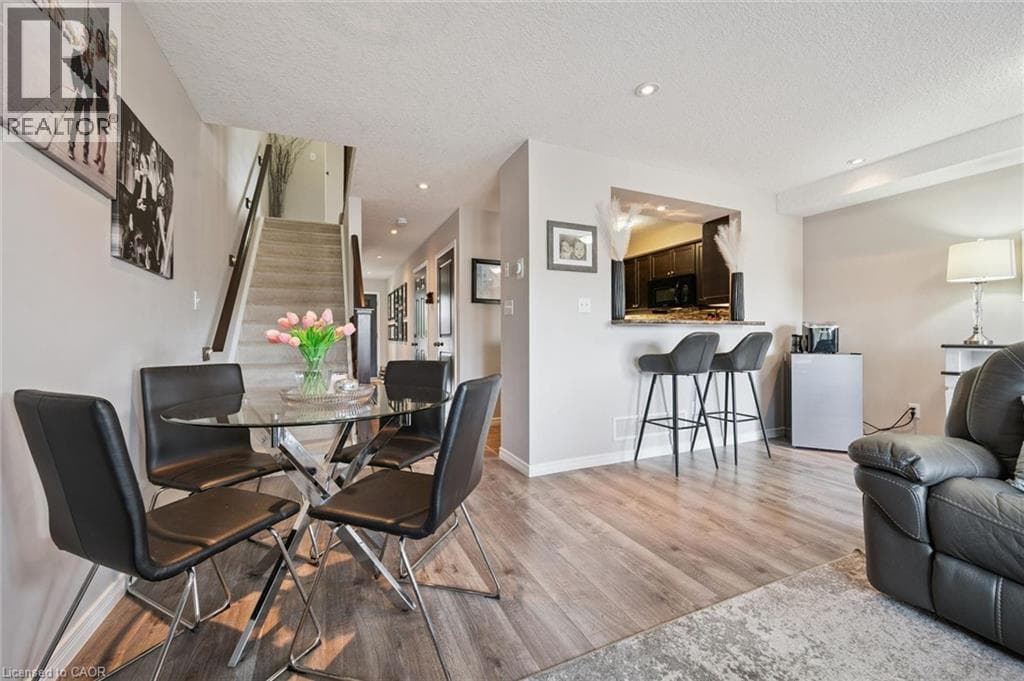 Townhouse for sale at 915 ZELLER Crescent, Grand River South, Kitchener, Ontario, photo 13