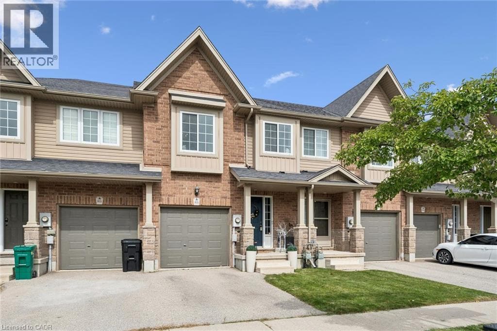 Townhouse for sale at 915 ZELLER Crescent, Grand River South, Kitchener, Ontario, photo 2