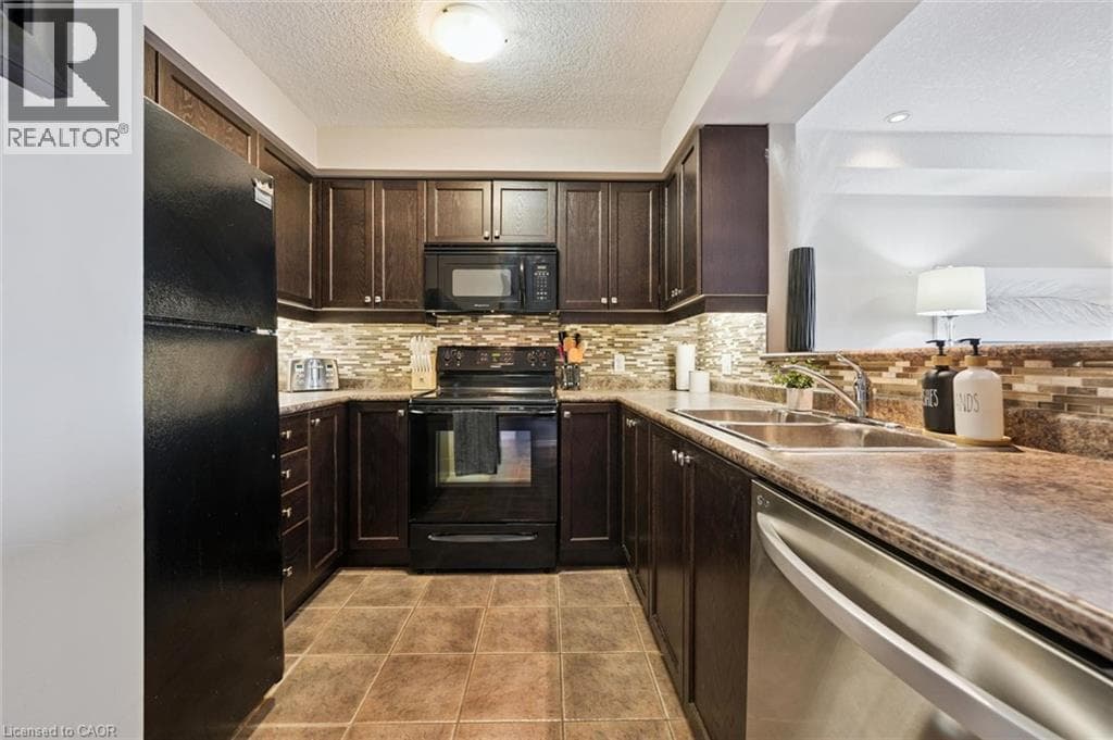 Townhouse for sale at 915 ZELLER Crescent, Grand River South, Kitchener, Ontario, photo 10