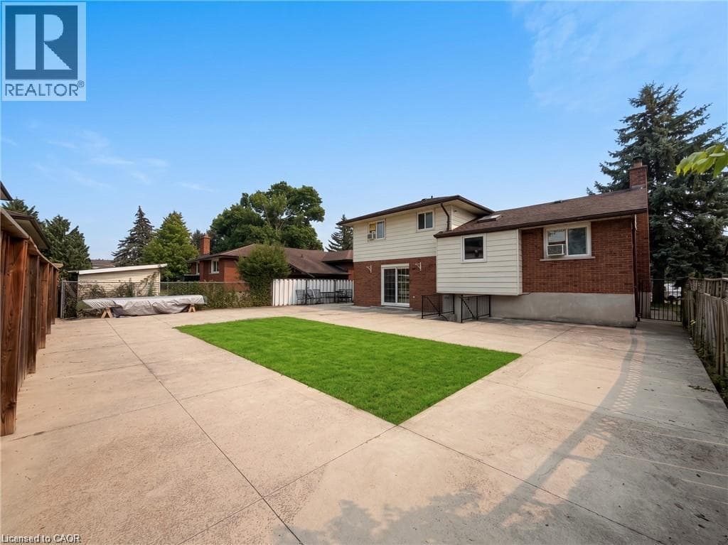 Detached for sale at 84 AMHERST Drive, Lower Doon, Kitchener, Ontario, photo 2