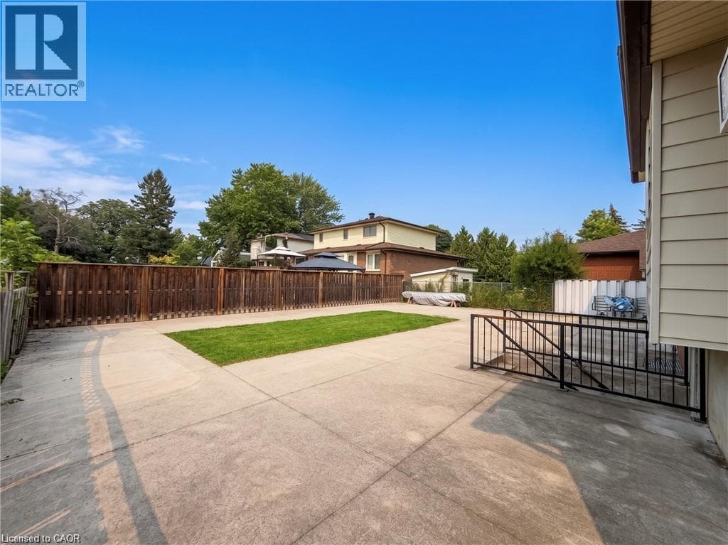 Detached for sale at 84 AMHERST Drive, Lower Doon, Kitchener, Ontario, photo 3