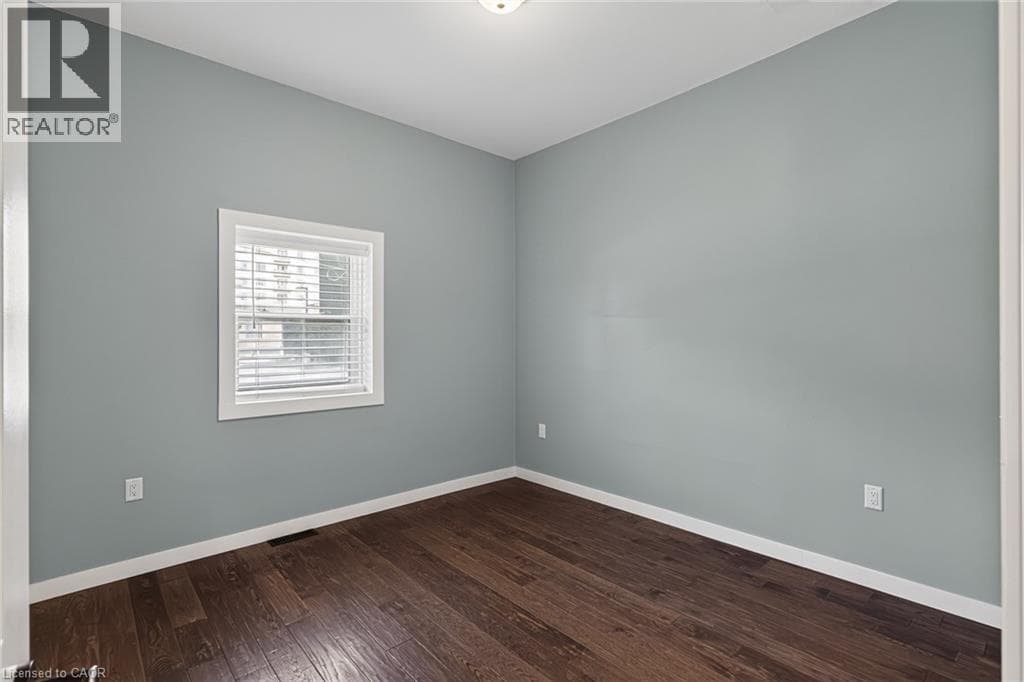 Semi-detached for sale at 21 CEDAR Street, St Andrews Hills, Cambridge, Ontario, photo 17