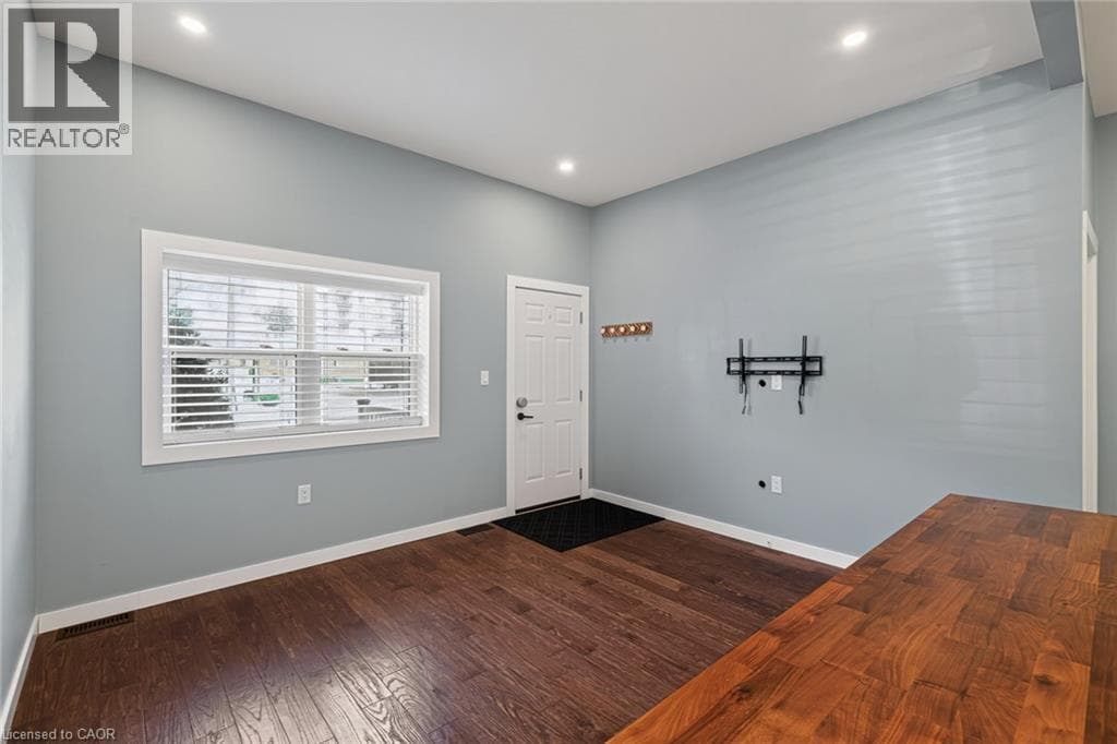 Semi-detached for sale at 21 CEDAR Street, St Andrews Hills, Cambridge, Ontario, photo 8