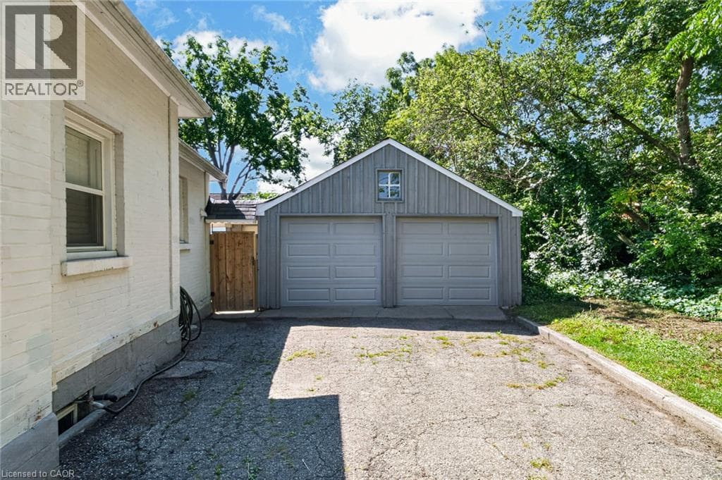 Semi-detached for sale at 21 CEDAR Street, St Andrews Hills, Cambridge, Ontario, photo 4
