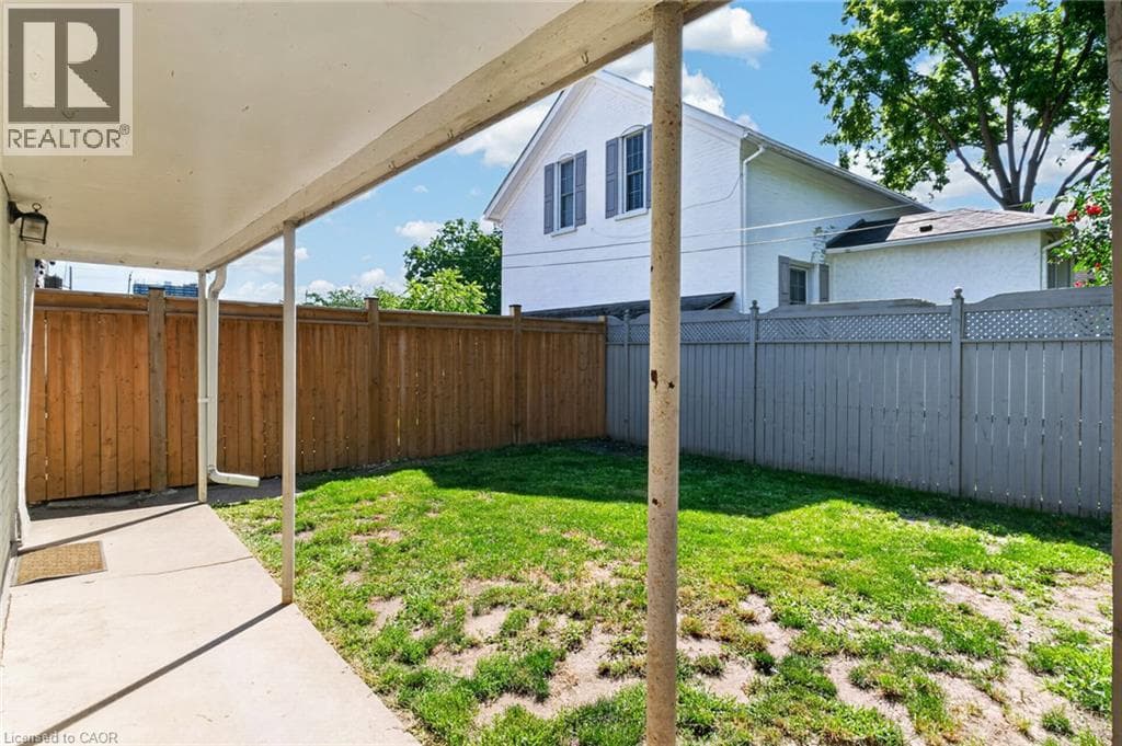 Semi-detached for sale at 21 CEDAR Street, St Andrews Hills, Cambridge, Ontario, photo 6