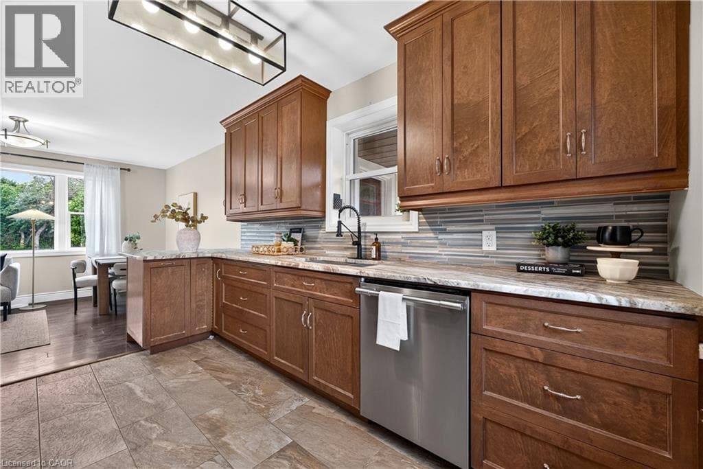 Detached for sale at 176 AVALON Place, Meinzinger Park-Lakeside, Kitchener, Ontario, photo 16