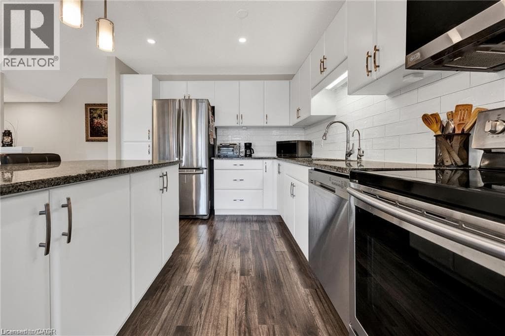 Townhouse for sale at 115 SOUTH CREEK Drive Unit# 2C, Doon South, Kitchener, Ontario, photo 9